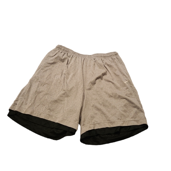 Retro Nike Mesh Reversible Shorts - Picture 3 of 11